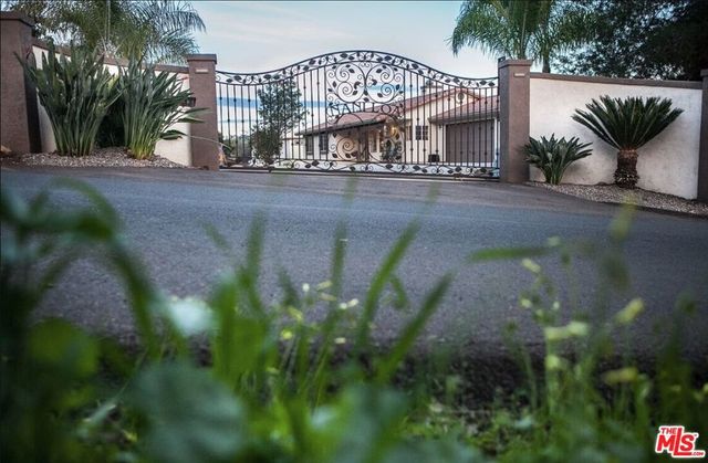 30135 Rolling Hills Drive, Valley Center, CA 92082