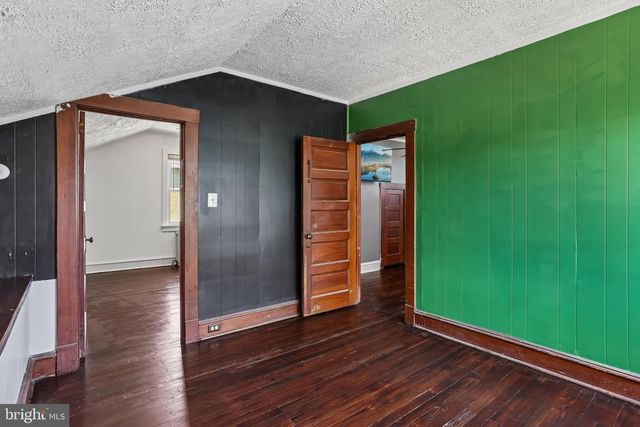 134 KINGS HWY, Mount Royal, NJ 08061