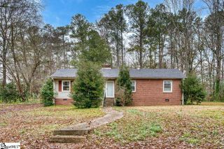 101 Simmons Drive, Clinton, SC 29325