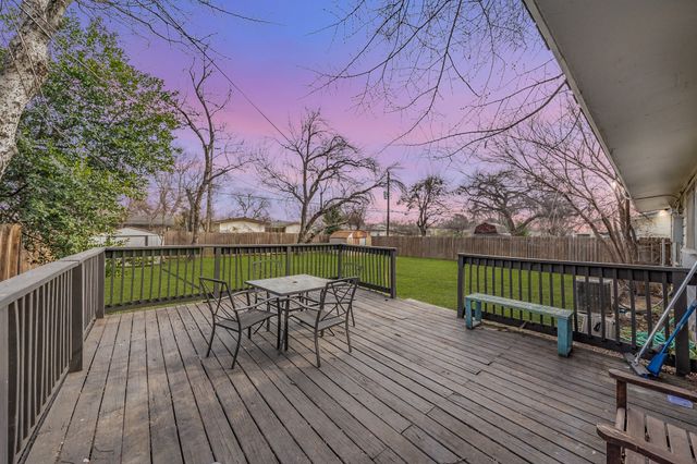 528 Buena Vista Drive, Hurst, TX 76053