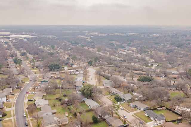 528 Buena Vista Drive, Hurst, TX 76053