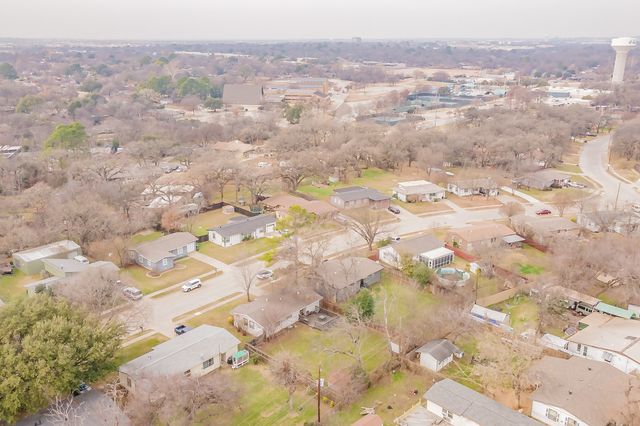 528 Buena Vista Drive, Hurst, TX 76053