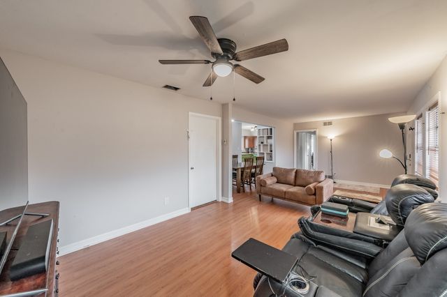 528 Buena Vista Drive, Hurst, TX 76053