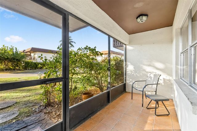 3365 RAMBLEWOOD DRIVE N 35C8, Sarasota, FL 34237