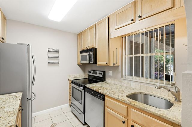 3365 RAMBLEWOOD DRIVE N 35C8, Sarasota, FL 34237