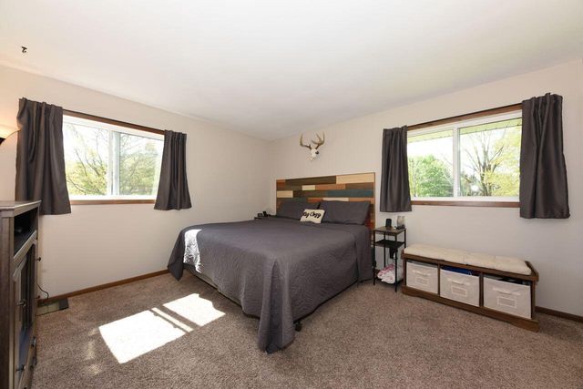 4107 Scarborough DRIVE, Richfield, WI 53076