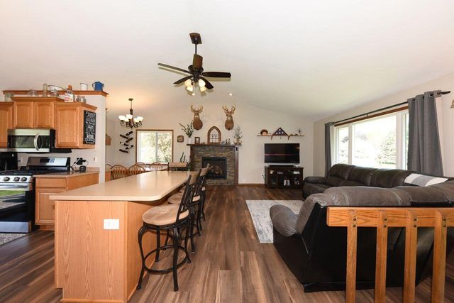 4107 Scarborough DRIVE, Richfield, WI 53076