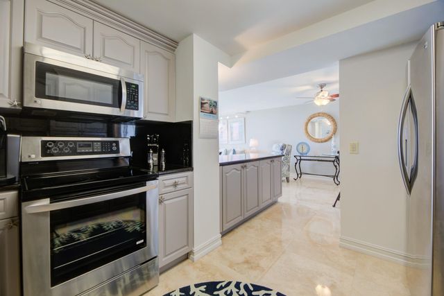 1 Las Olas Circle 1205, Fort Lauderdale, FL 33316
