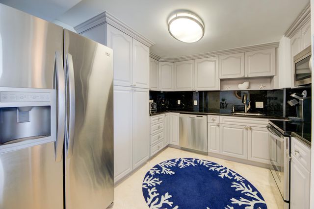 1 Las Olas Circle 1205, Fort Lauderdale, FL 33316