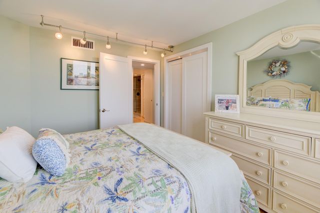 1 Las Olas Circle 1205, Fort Lauderdale, FL 33316