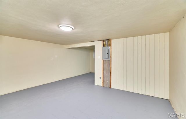 84-86 Bellerive Acres, Bellerive, MO 63121