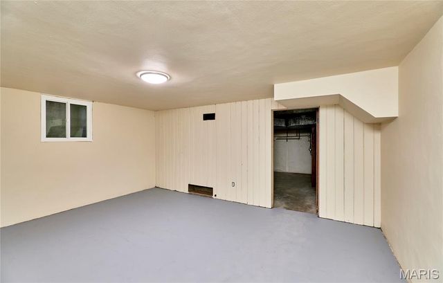 84-86 Bellerive Acres, Bellerive, MO 63121