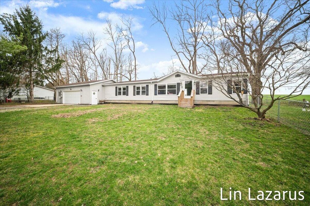65484 Parkwood Court, Paw Paw, MI 49079