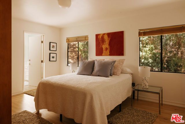 6319 Heather Drive, Los Angeles, CA 90068