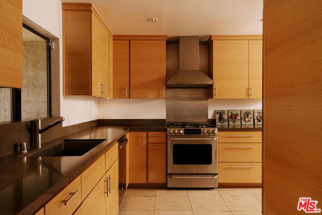 6319 Heather Drive, Los Angeles, CA 90068
