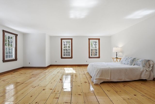 5 Oak Ridge Rd, Littleton, MA 01460