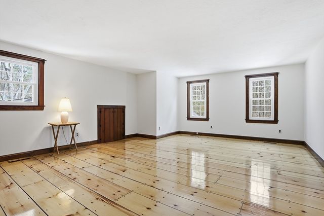 5 Oak Ridge Rd, Littleton, MA 01460