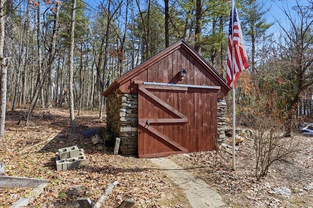 5 Oak Ridge Rd, Littleton, MA 01460