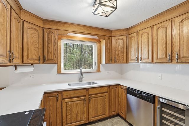 5 Oak Ridge Rd, Littleton, MA 01460