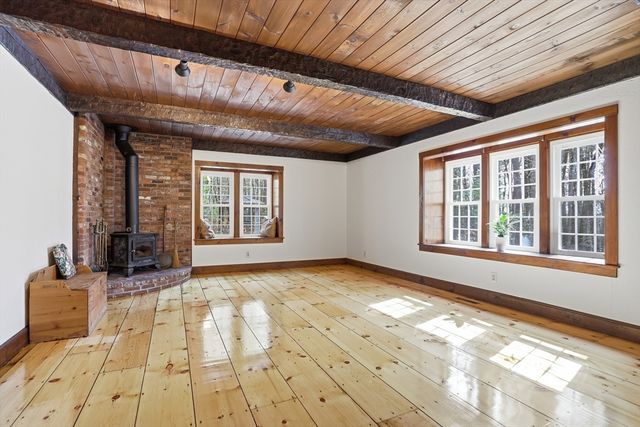 5 Oak Ridge Rd, Littleton, MA 01460