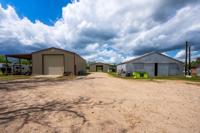 8283 Ashwood Road, Van Vleck, TX 77482