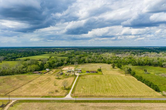 8283 Ashwood Road, Van Vleck, TX 77482