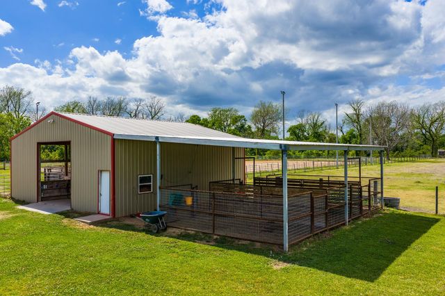 8283 Ashwood Road, Van Vleck, TX 77482