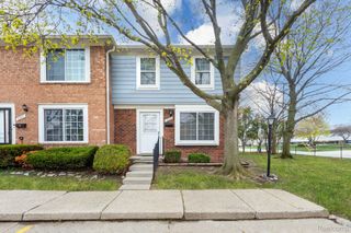 3026 Seaton Circuit N, Warren, MI 48091
