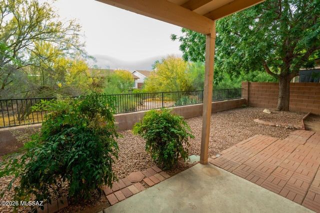 8521 N Spring Creek Drive, Tucson, AZ 85742