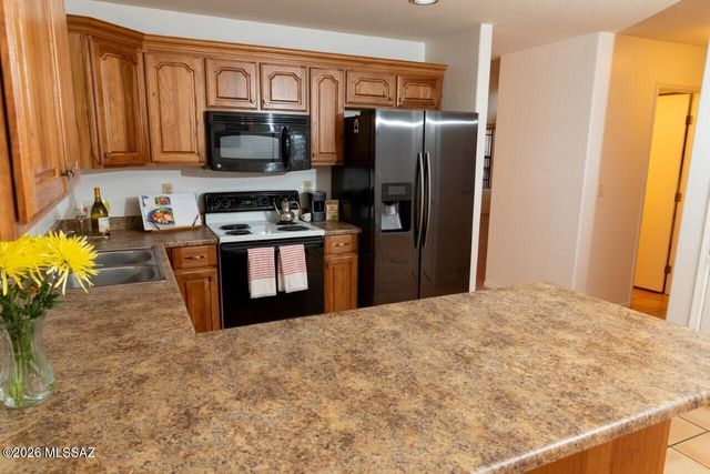 8521 N Spring Creek Drive, Tucson, AZ 85742