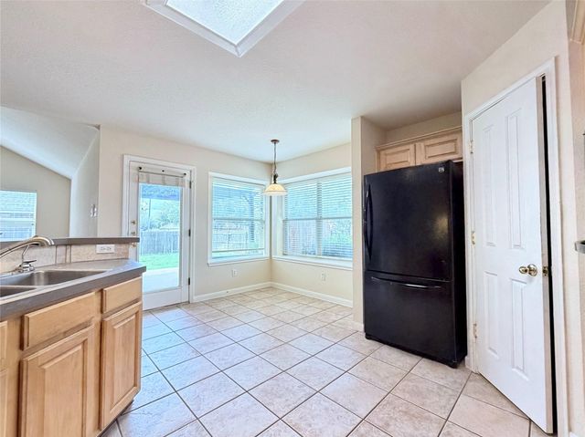 8611 Glen Canyon DR, Round Rock, TX 78681