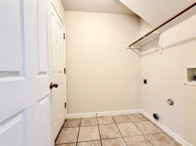 8611 Glen Canyon DR, Round Rock, TX 78681