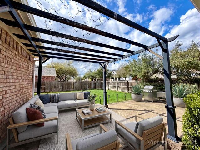 8611 Glen Canyon DR, Round Rock, TX 78681