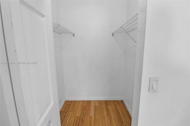 117 SE 3rd Ave 9, Hallandale Beach, FL 33009