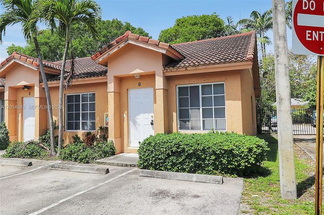117 SE 3rd Ave 9, Hallandale Beach, FL 33009