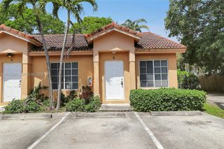 117 SE 3rd Ave 9, Hallandale Beach, FL 33009