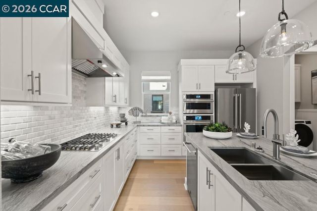 1106 Althea Terrace 3, Sunnyvale, CA 94086