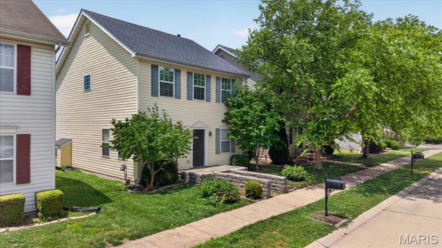 821 Waler Drive, Lake St Louis, MO 63367