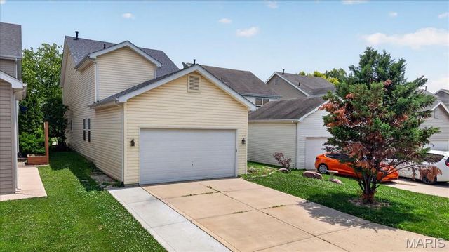 821 Waler Drive, Lake St Louis, MO 63367