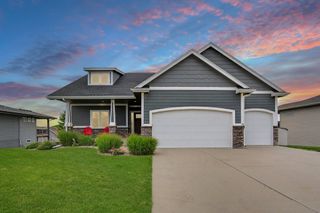 1901 NW Prairie Creek Drive, Grimes, IA 50111