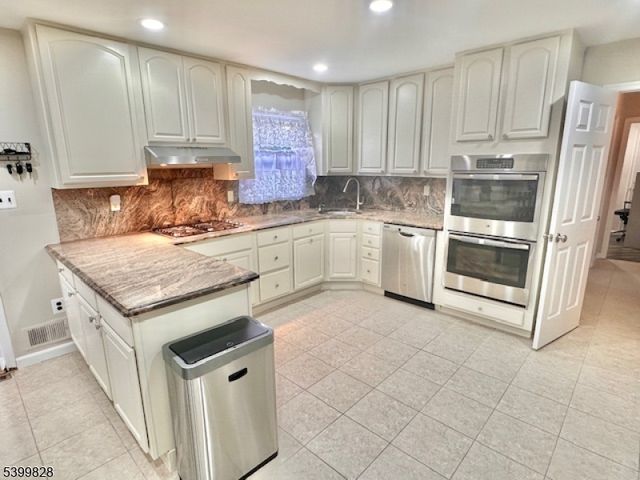 8 Constitution Ct, East Brunswick Twp., NJ 08816