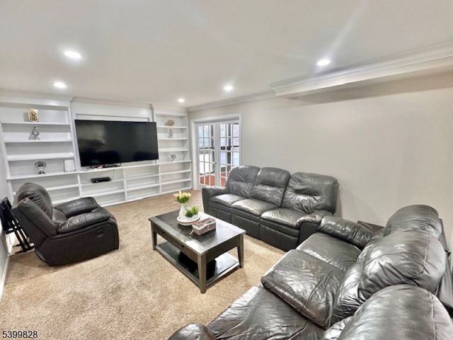 8 Constitution Ct, East Brunswick Twp., NJ 08816