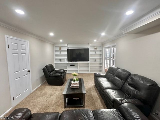 8 Constitution Ct, East Brunswick Twp., NJ 08816