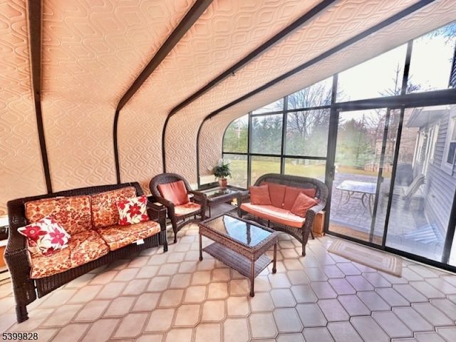 8 Constitution Ct, East Brunswick Twp., NJ 08816