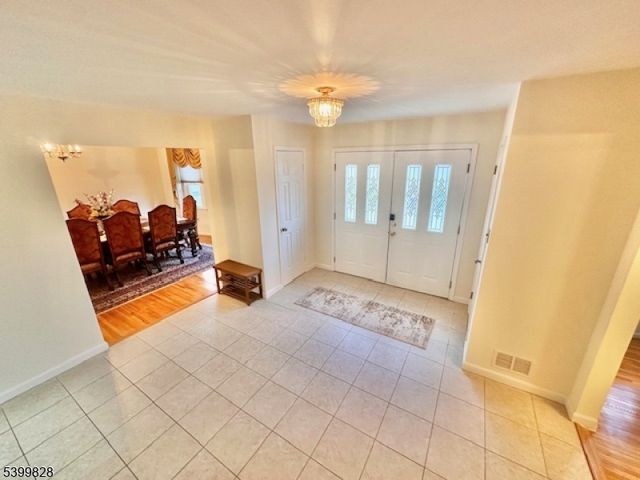 8 Constitution Ct, East Brunswick Twp., NJ 08816