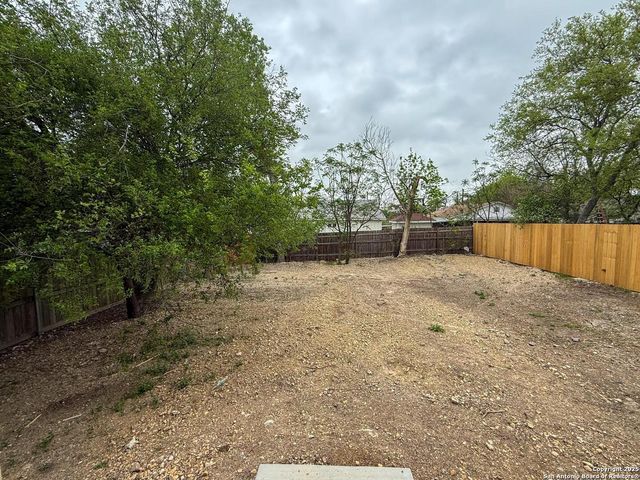 2111 Hicks Ave, San Antonio, TX 78210