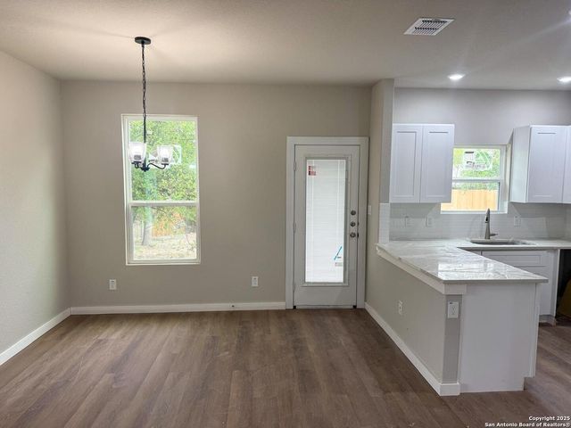 2111 Hicks Ave, San Antonio, TX 78210