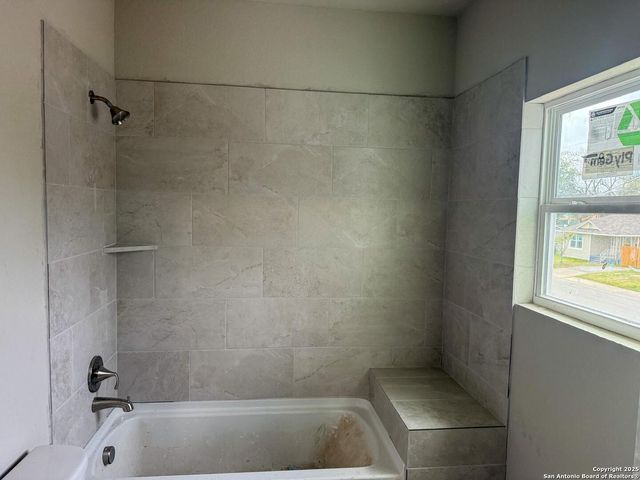 2111 Hicks Ave, San Antonio, TX 78210