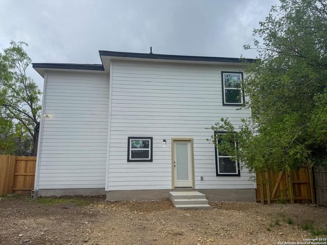 2111 Hicks Ave, San Antonio, TX 78210