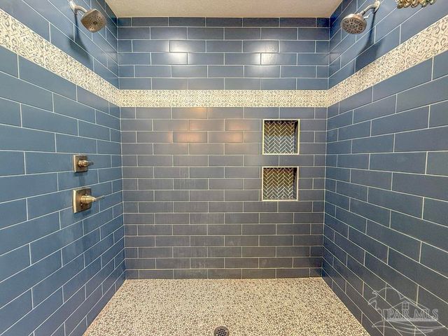 6020 Enfinger Rd, Pace, FL 32571